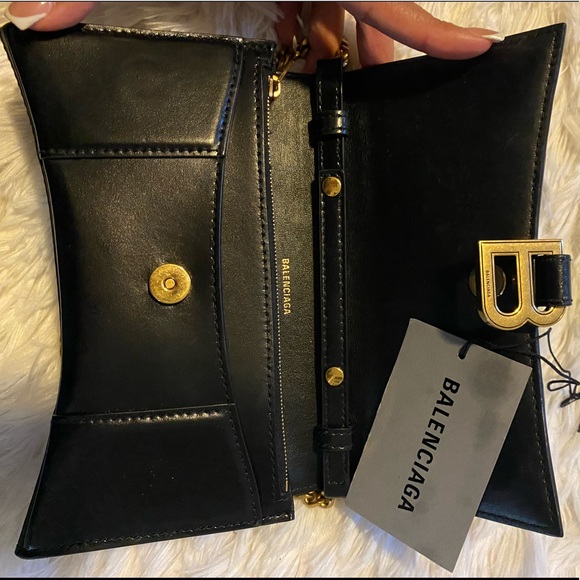 Balenciaga Hourglass Leather Wallet on a Chain - Picture 5 of 12